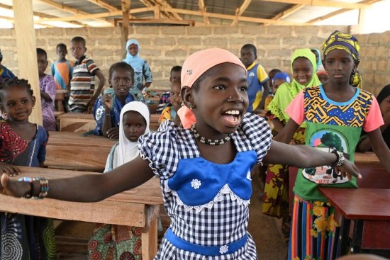 Children's protection is a theme of the peacebuilding programme of the United Nations children fund, Unicef. An example is a temporary learning space in the village of Nioronigue, in the north of Côte d'Ivoire, set up to educate refugees from Burkina Faso. From Mozambique to Tunisia, from Somalia to Mali, peacebuilding work in local communities is expanding. Scholars and researchers learn from the challenges and apply their insights to help peacebuilders succeed.